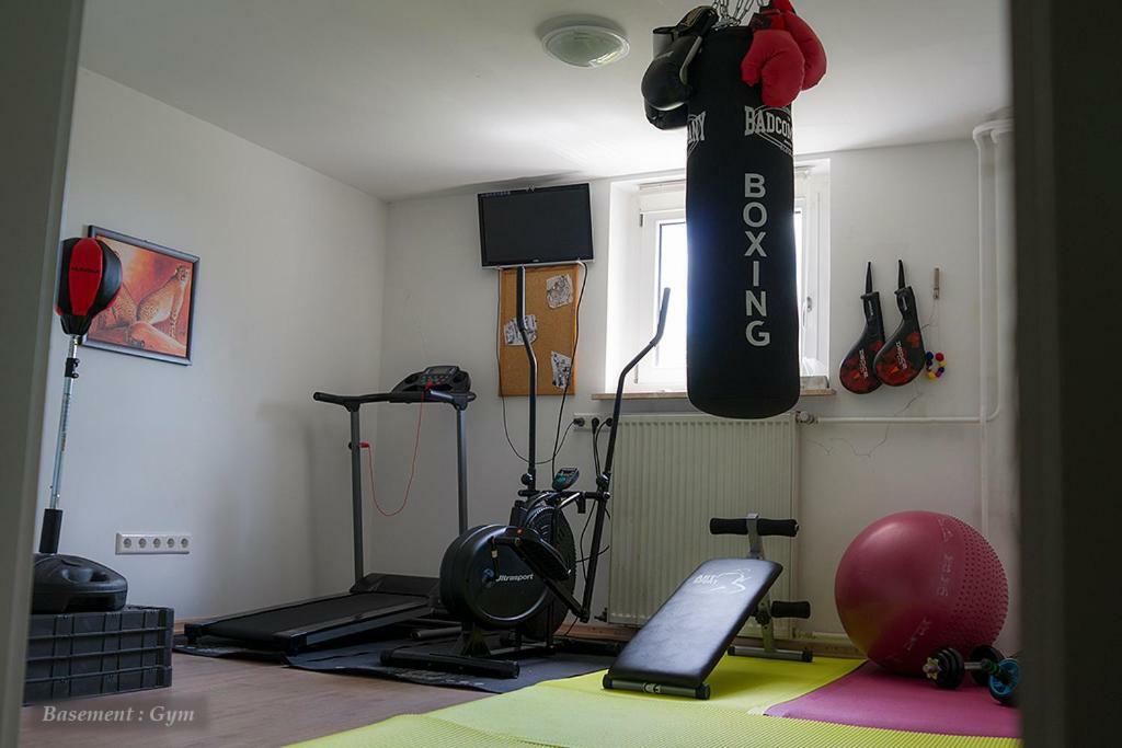 Villa Entire House in Schwarzwald with mountain view, private Gym,Sauna&Garden Unterkirnach Exterior foto